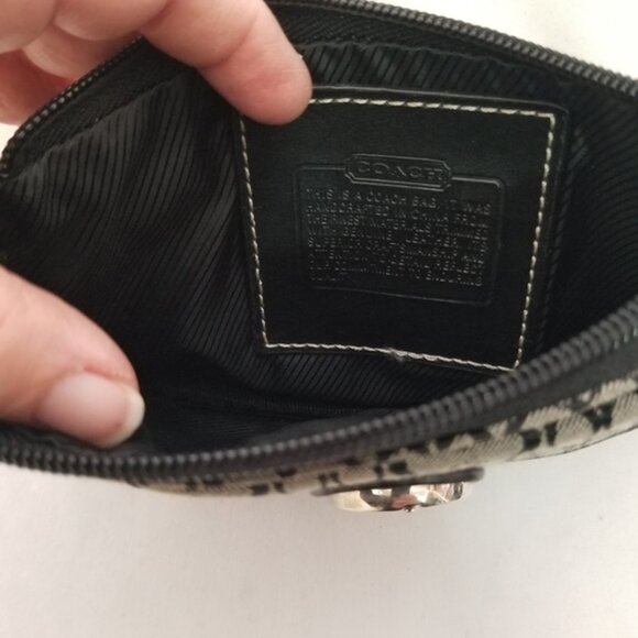 Coach signature print wristlet - Picture 4 of 6